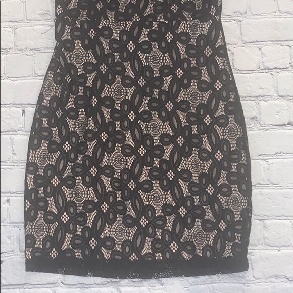 🖤 Forever 21 Black Lace Dress - Size Small - Picture 3 of 8